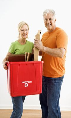 couple recycling 